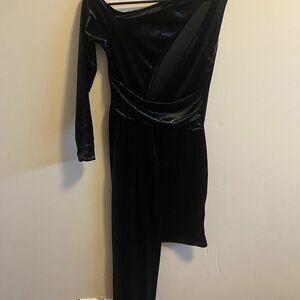 Chic Black Velvet One Sleeve Dress
